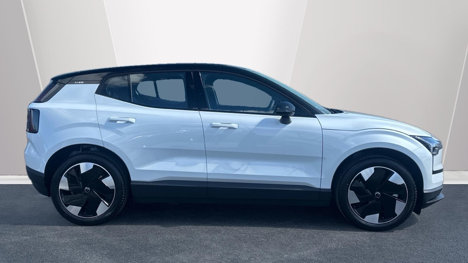 Used Volvo EX30 2025 for sale - 76348933: Photo 3