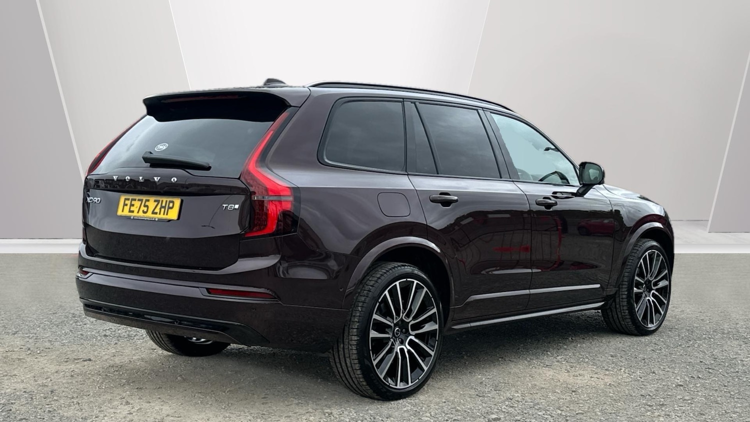 Used Volvo XC90 2025 for sale - 76337356: Photo 2