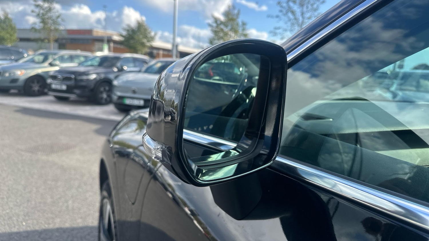 Used Volvo XC60 2022 for sale - 76337903: Photo 19