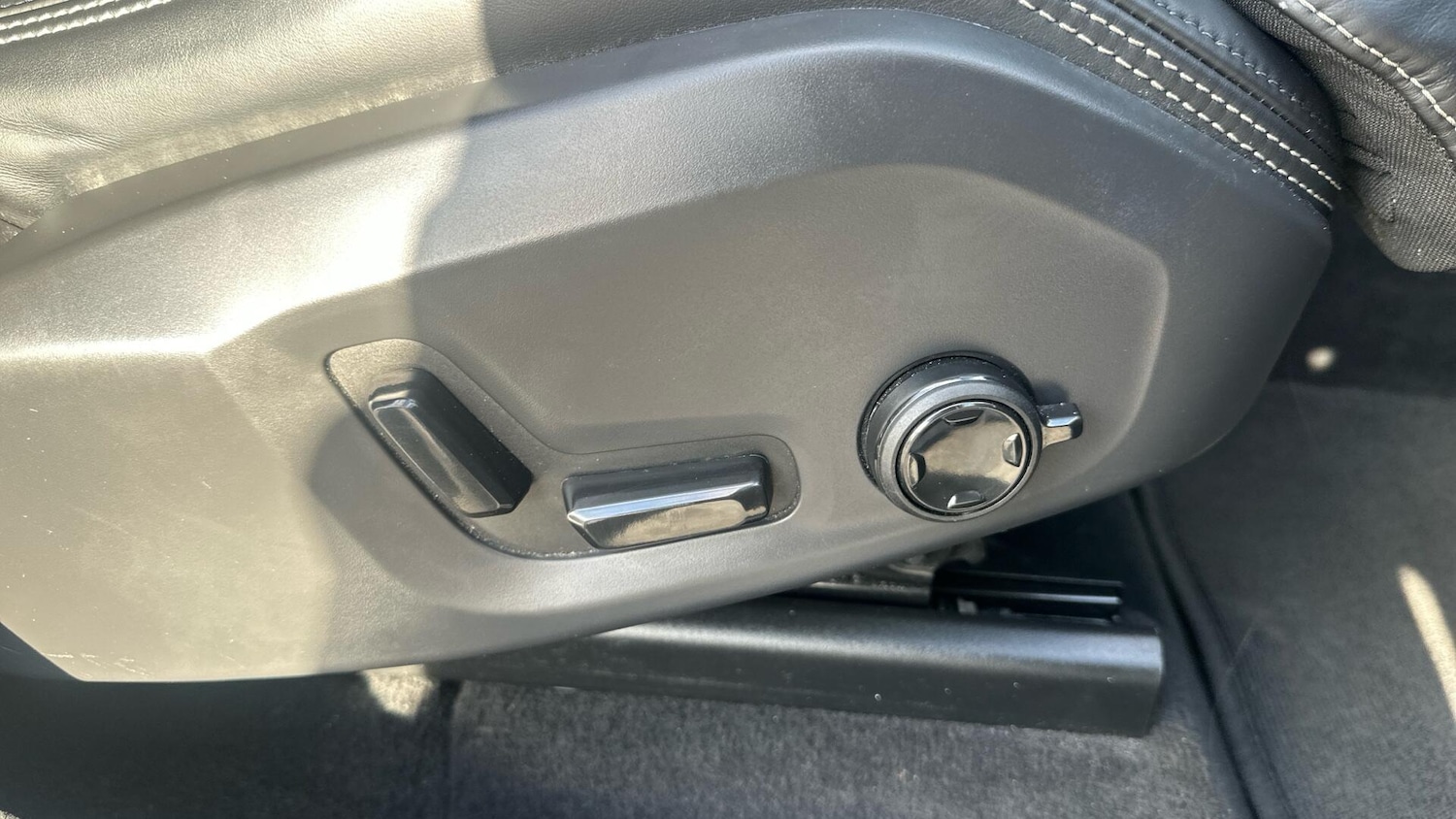 Used Volvo XC60 2022 for sale - 76337903: Photo 31