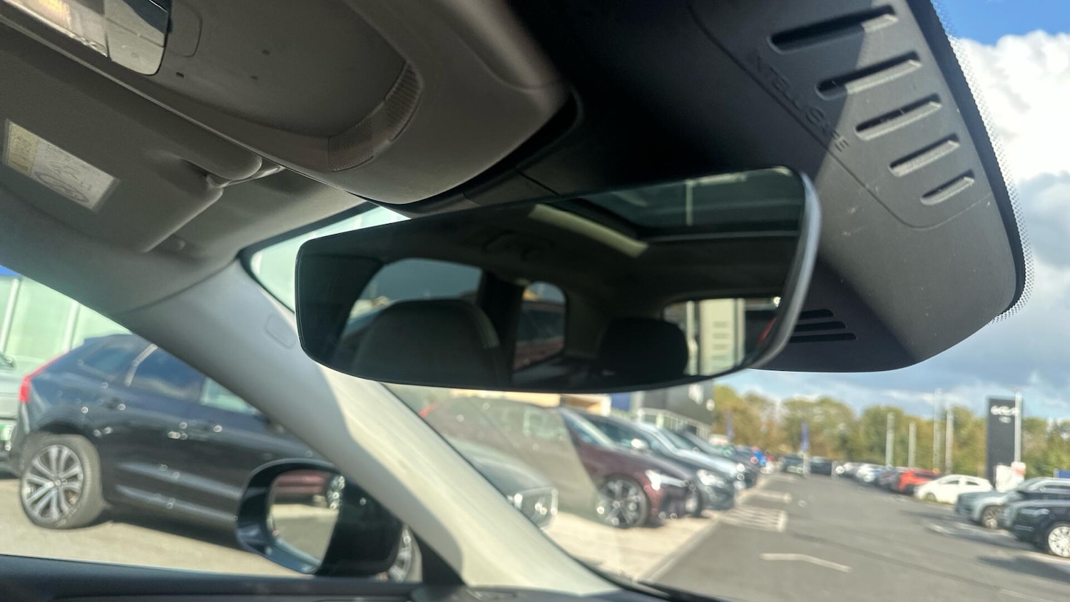 Used Volvo XC60 2022 for sale - 76337903: Photo 38