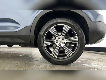 Used Volvo XC40 2021 for sale - 76965155: Photo