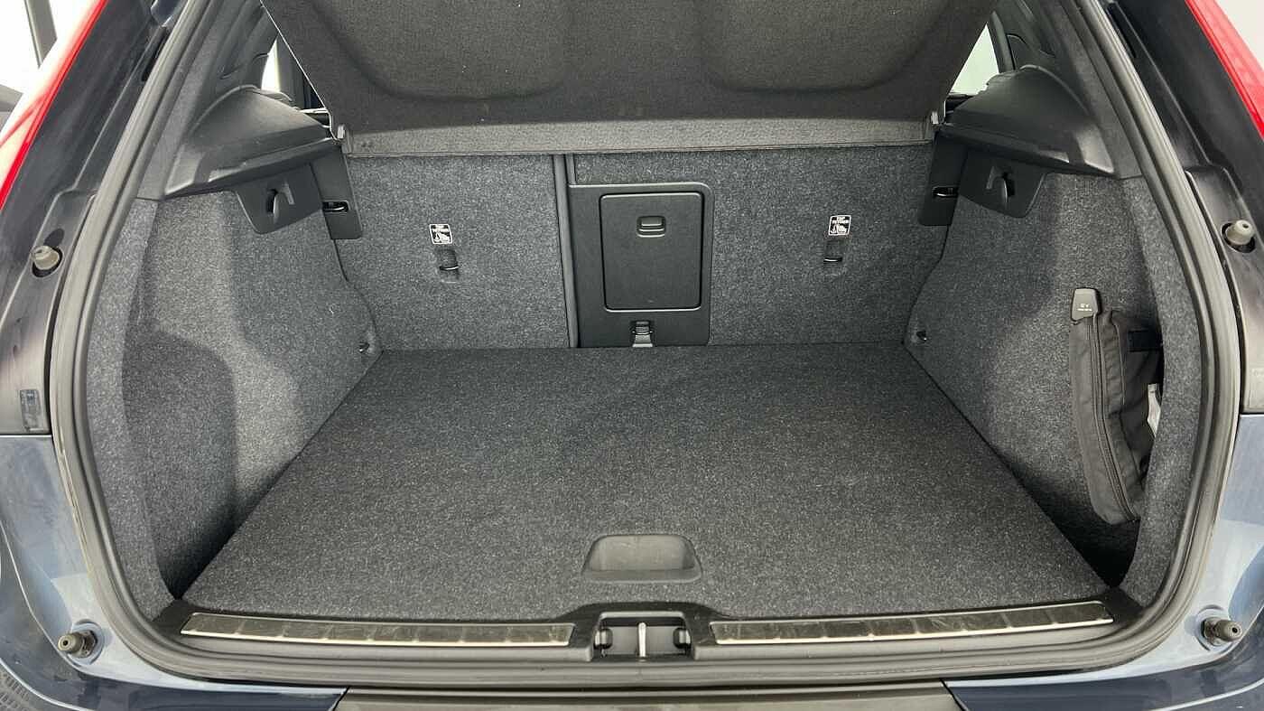 Used Volvo XC40 2021 for sale - 76965155: Photo 5