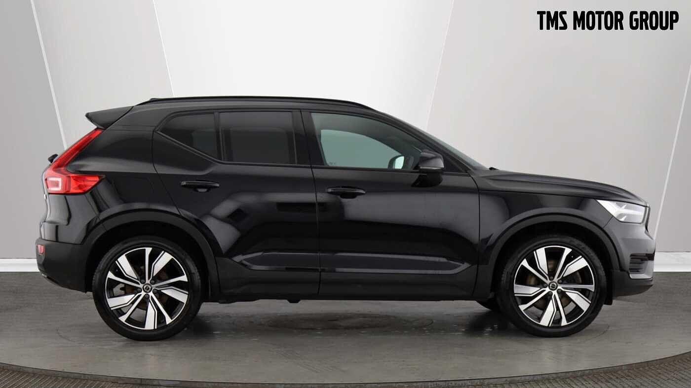 Used Volvo XC40 2022 for sale - 77081860: Photo 2