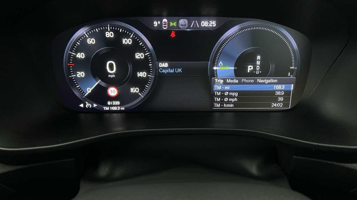 Used Volvo XC40 2022 for sale - 77081860: Photo 9