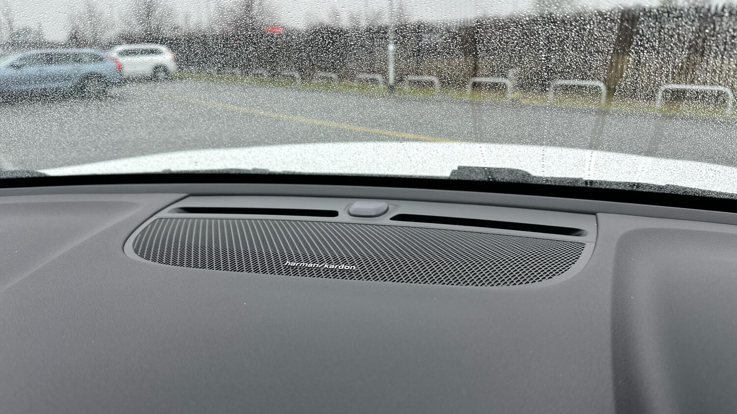 Used Volvo XC40 2023 for sale - 77672961: Photo 25