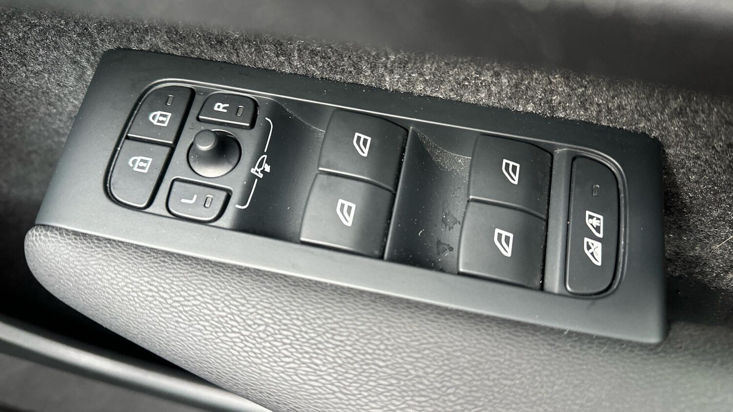 Used Volvo C40 for sale - 78136137: Photo 24