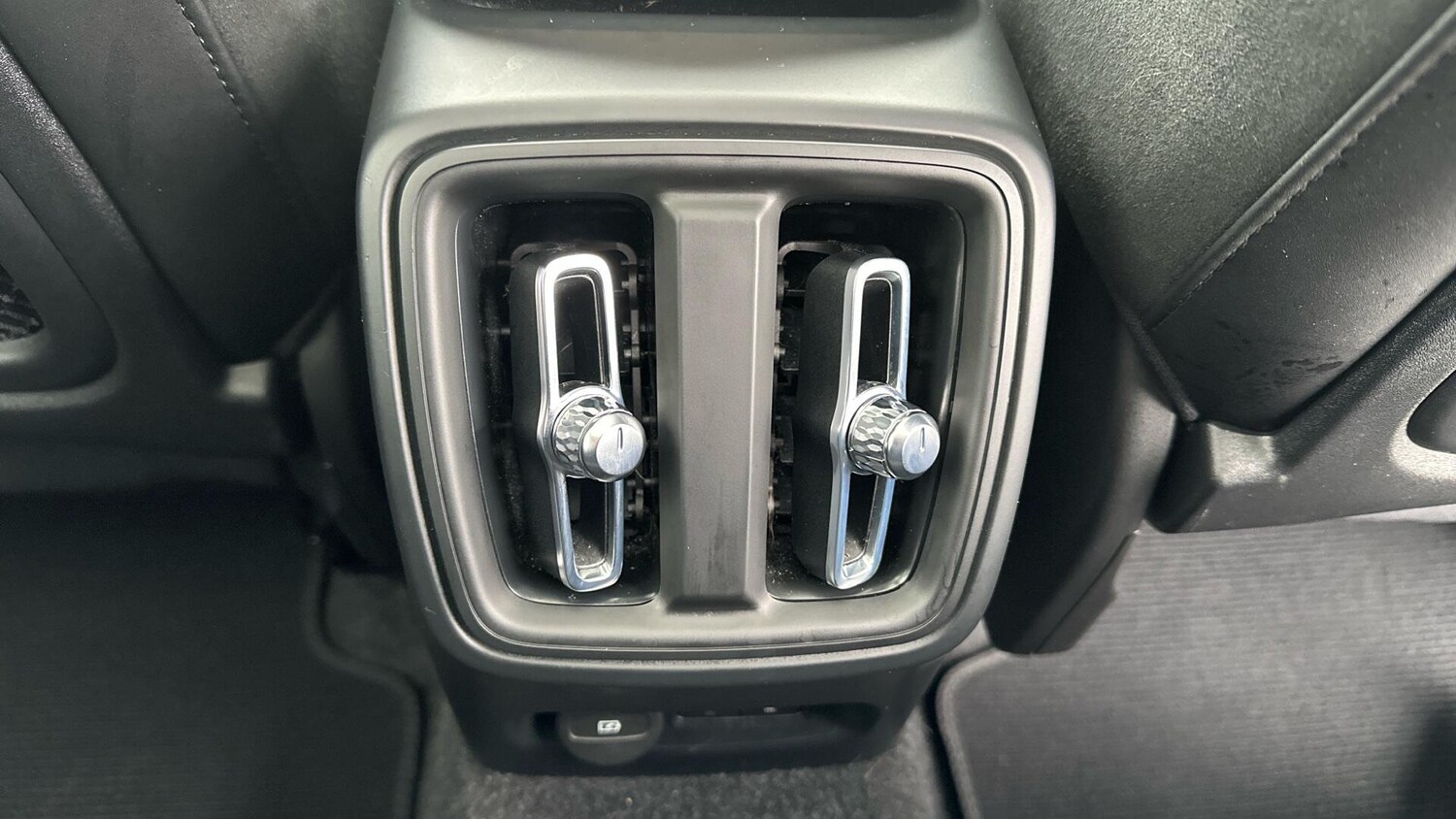 Used Volvo C40 for sale - 78136137: Photo 35