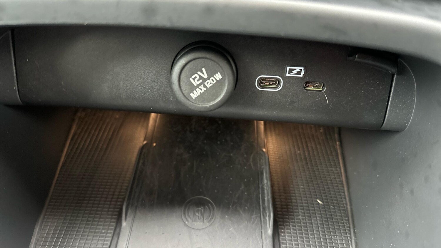 Used Volvo C40 for sale - 78136137: Photo 40