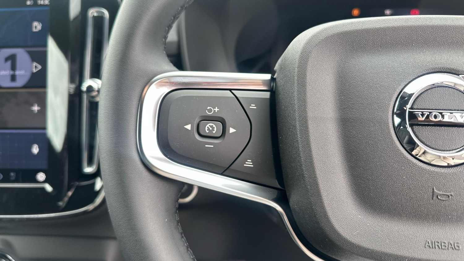 Used Volvo XC40 2025 for sale - 76441267: Photo 29