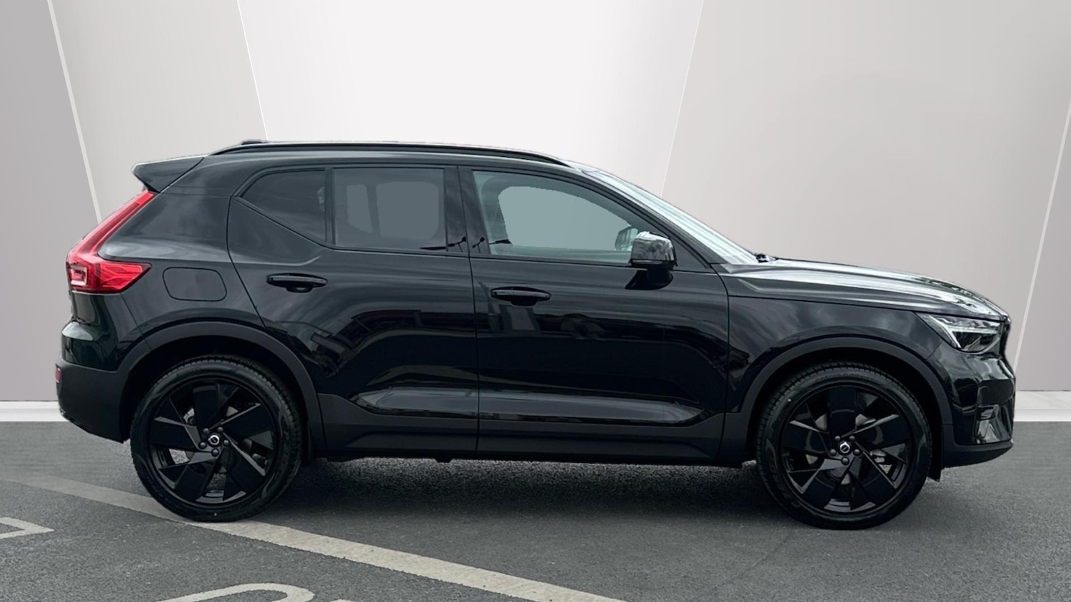 Used Volvo XC40 2025 for sale - 76441267: Photo 3