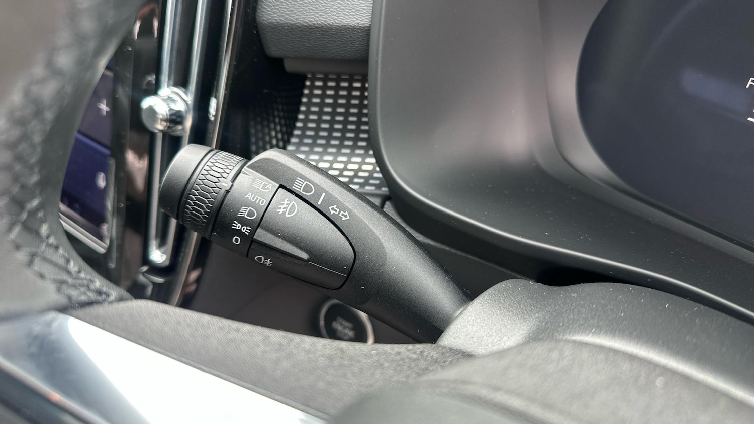 Used Volvo XC40 2025 for sale - 76441267: Photo 31