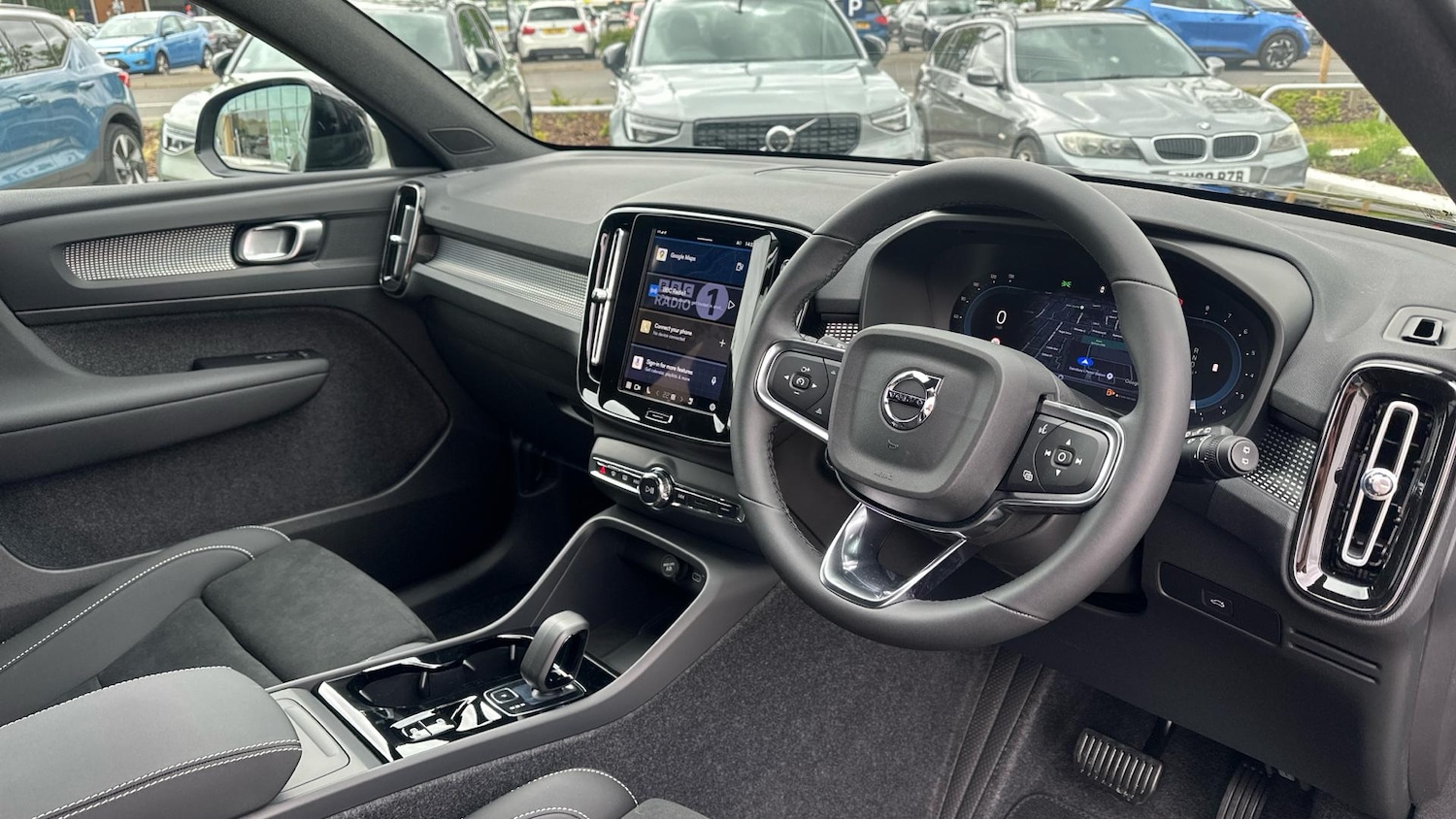 Used Volvo XC40 2025 for sale - 76441267: Photo 4