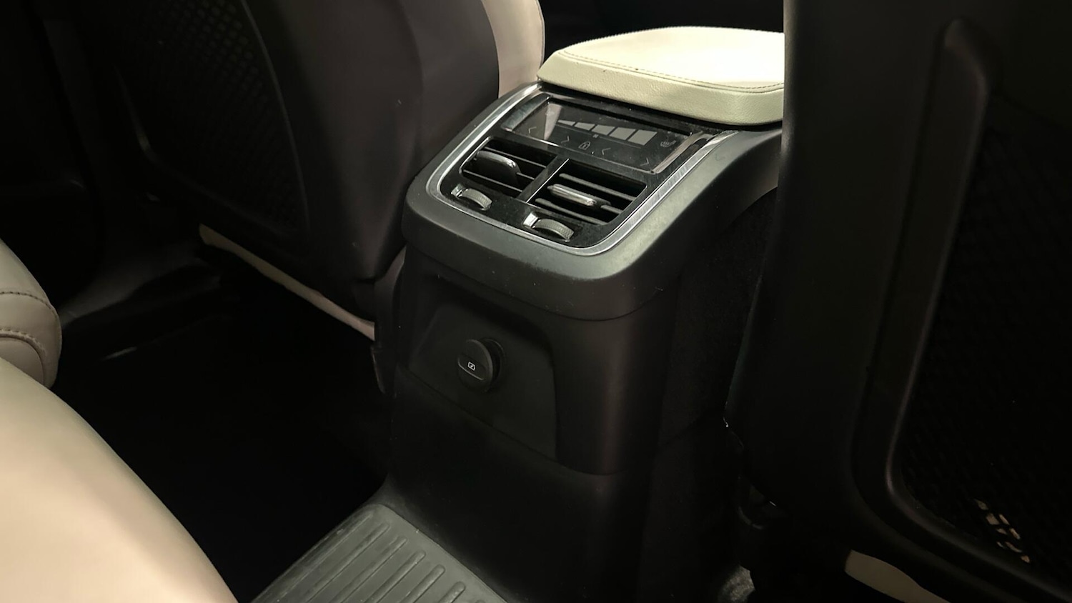 Used Volvo XC90 2021 for sale - 76633772: Photo 29