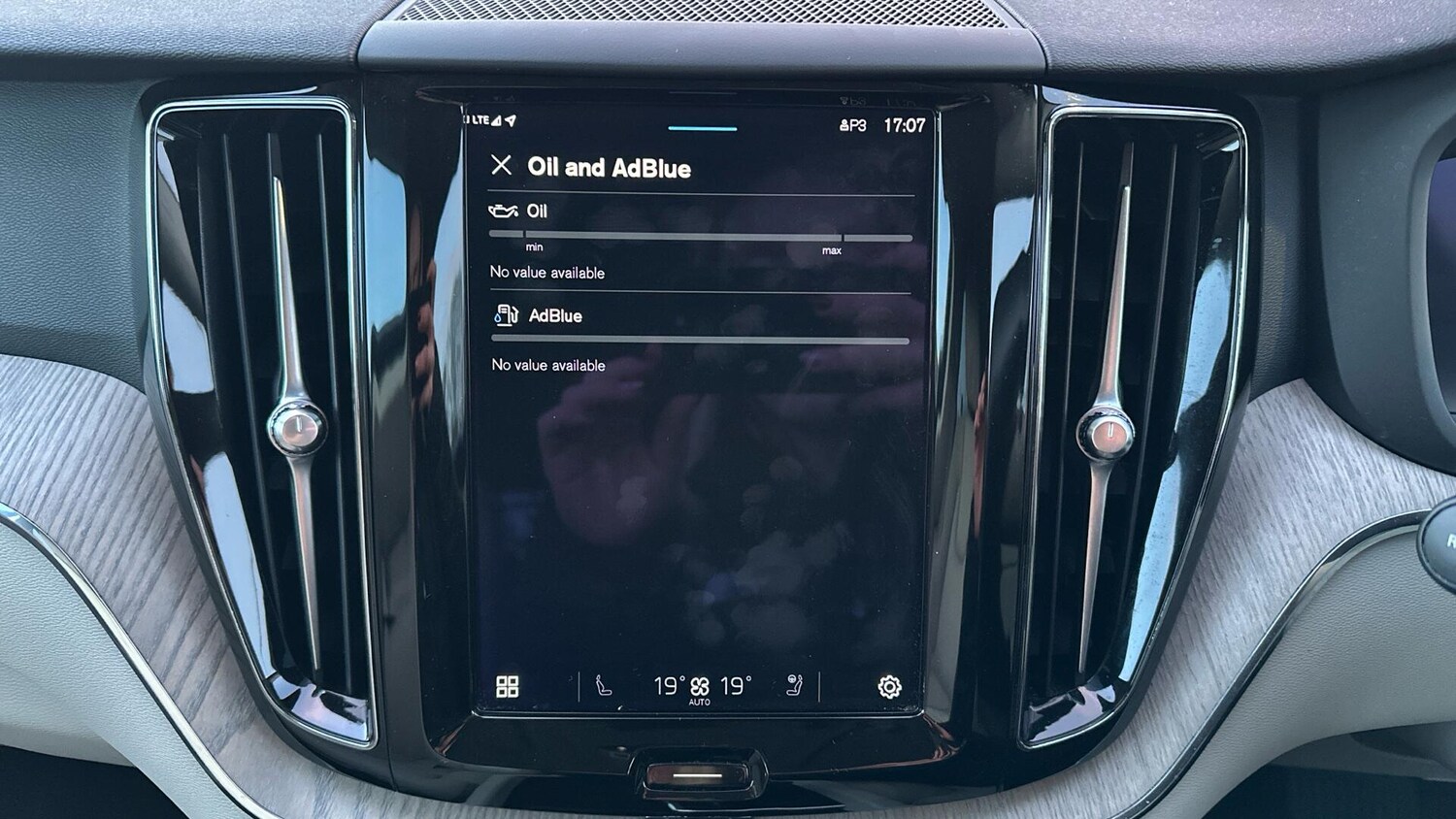 Used Volvo XC60 2022 for sale - 77672951: Photo 15