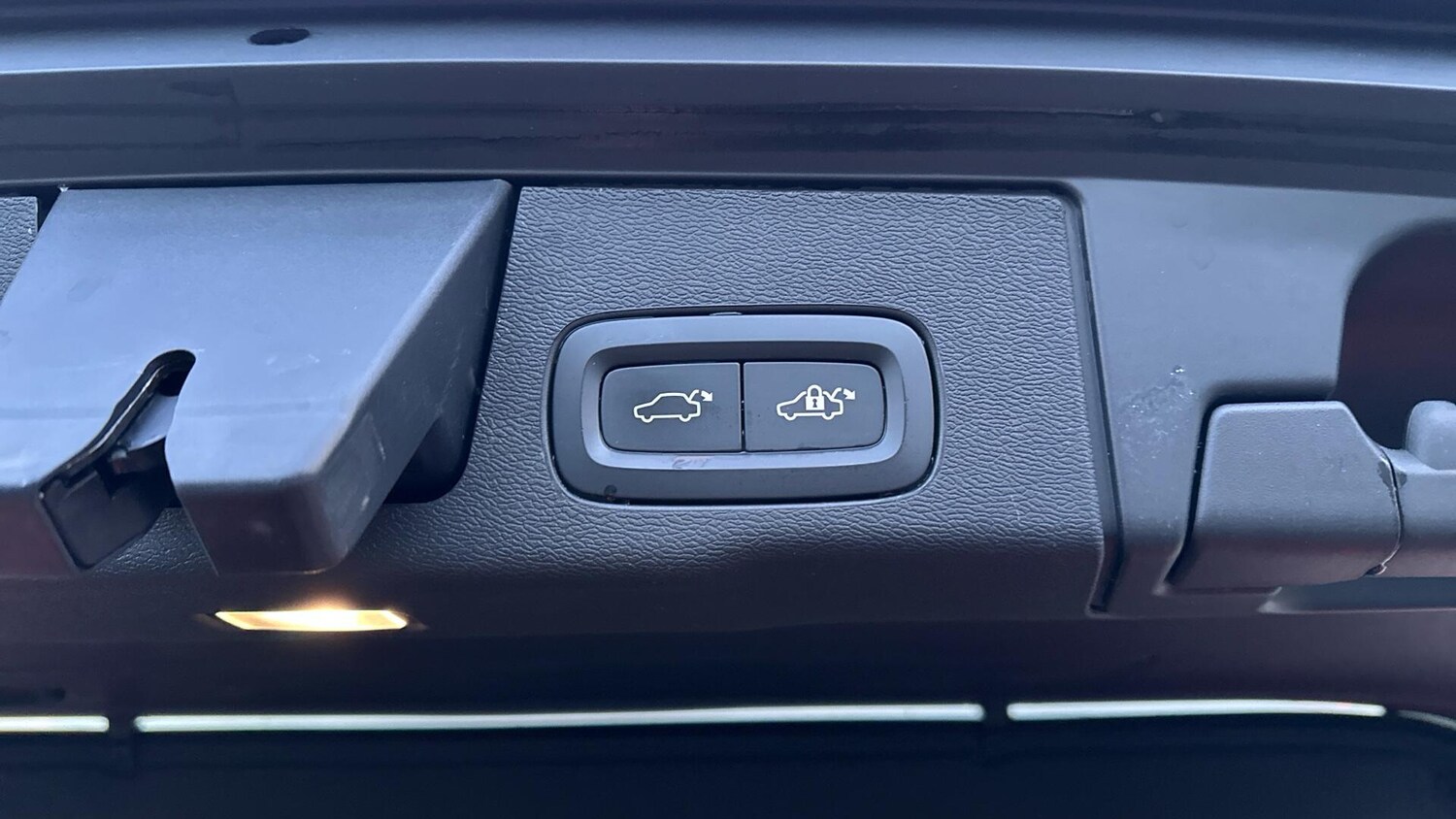 Used Volvo XC60 2022 for sale - 77672951: Photo 34