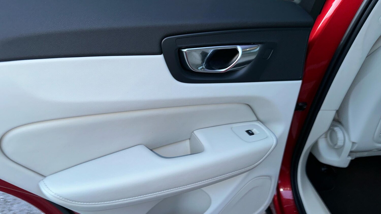 Used Volvo XC60 2022 for sale - 77672951: Photo 37