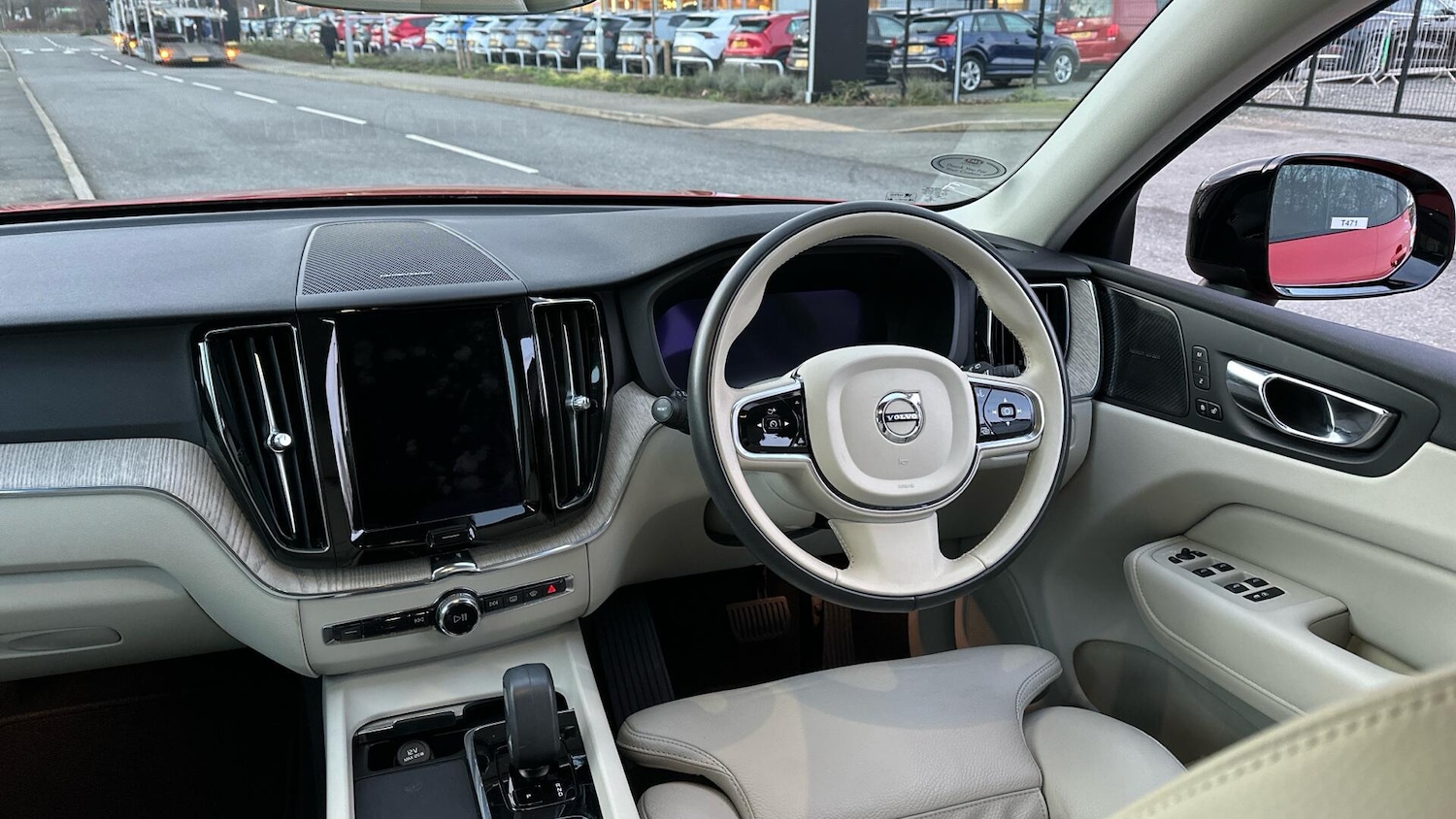 Used Volvo XC60 2022 for sale - 77672951: Photo 4