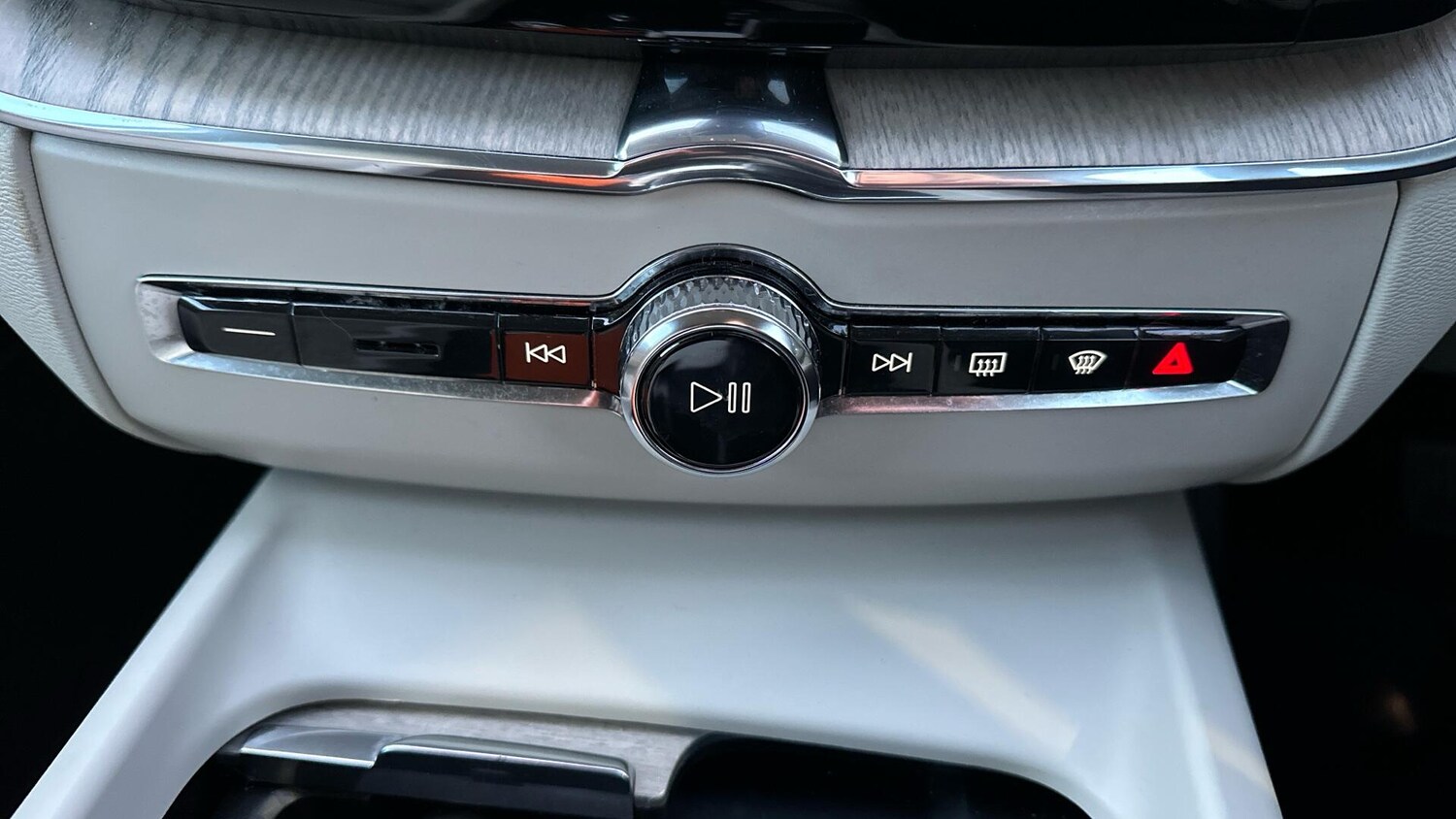 Used Volvo XC60 2022 for sale - 77672951: Photo 40