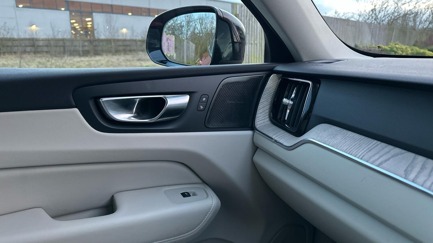 Used Volvo XC60 2022 for sale - 77672951: Photo 42