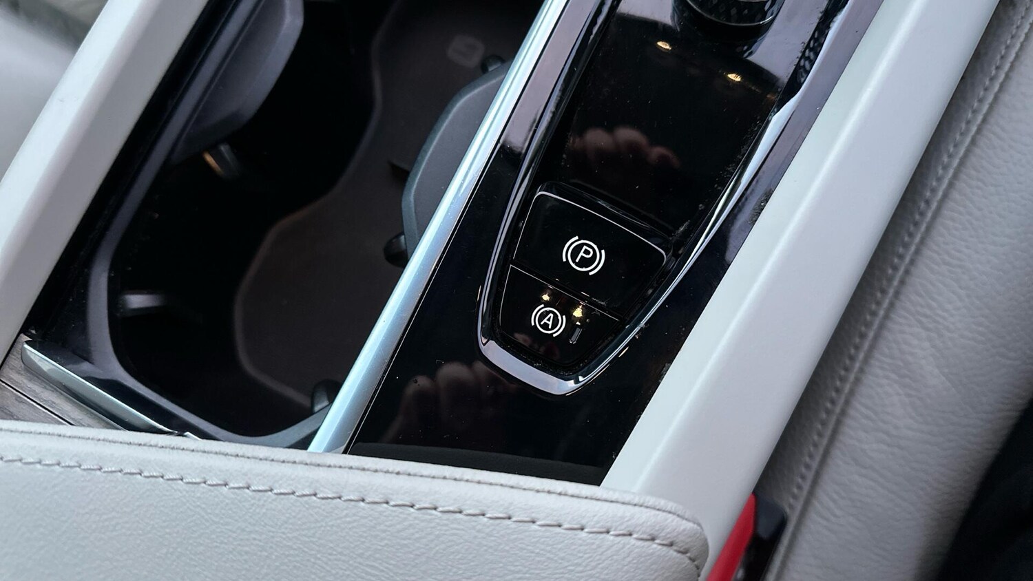 Used Volvo XC60 2022 for sale - 77672951: Photo 44