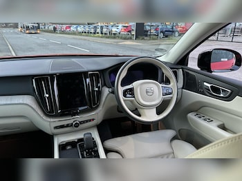 Used Volvo XC60 2022 for sale - 77672951: Photo