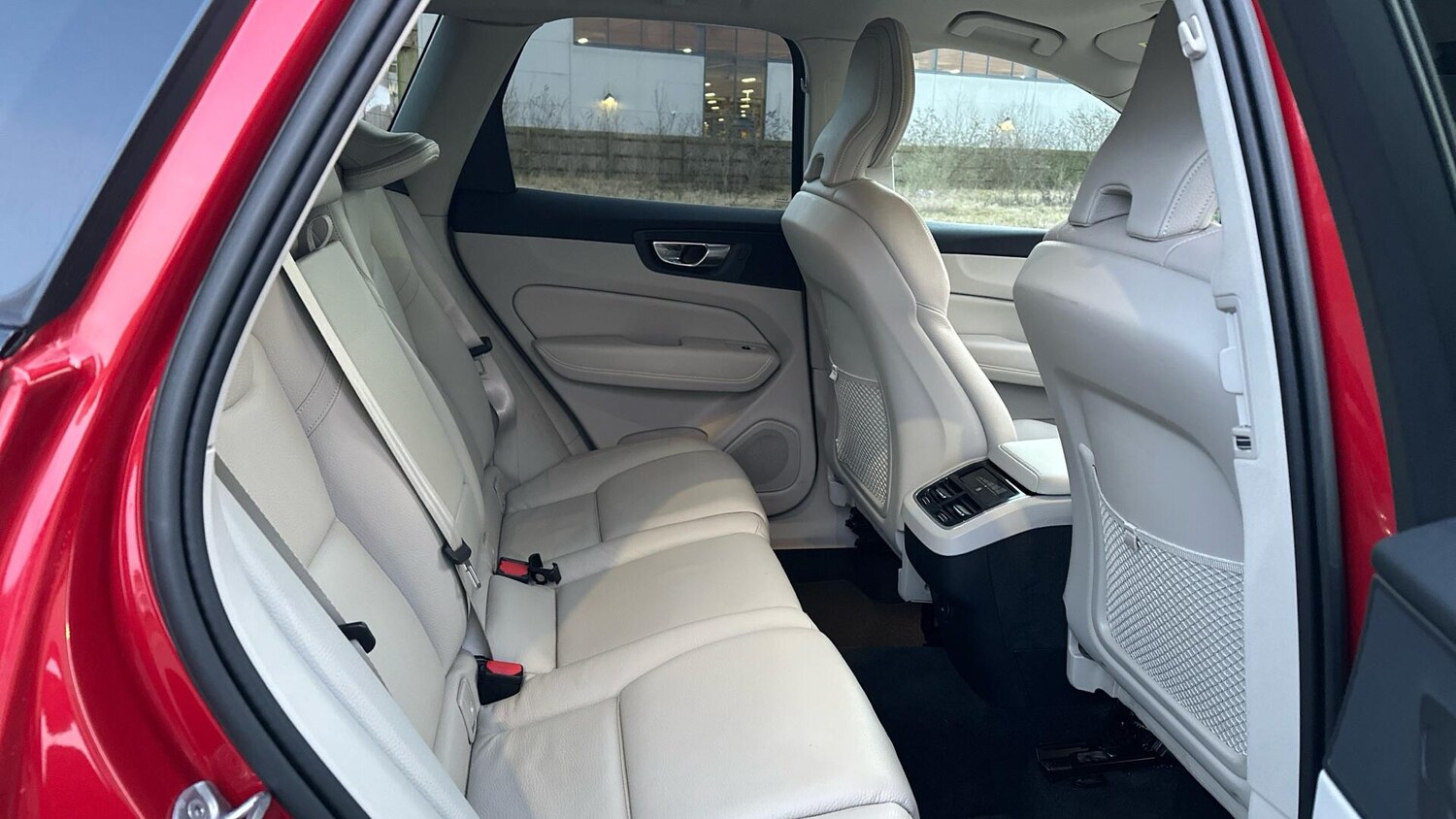 Used Volvo XC60 2022 for sale - 77672951: Photo 6