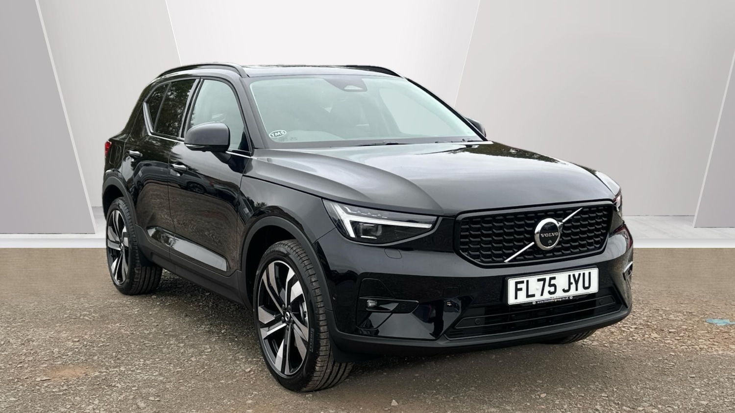 Used Volvo XC40 2025 for sale - 76337650: Photo 1