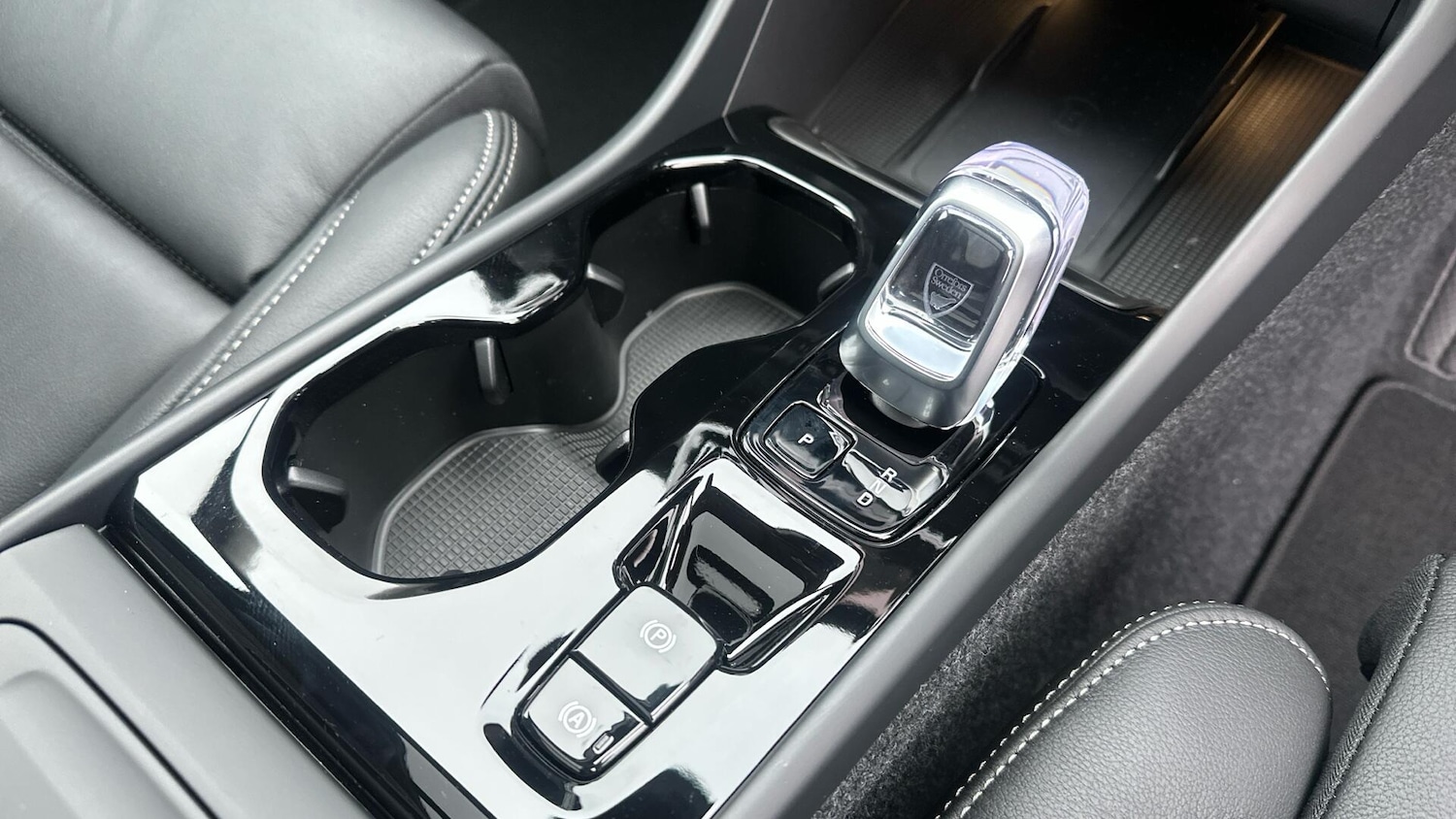 Used Volvo XC40 2025 for sale - 76337650: Photo 36