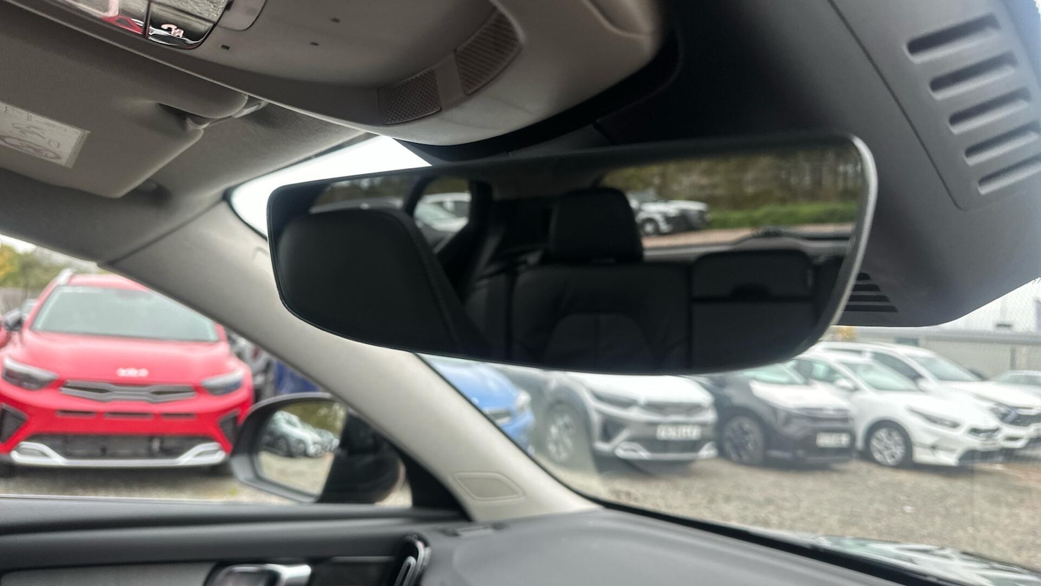 Used Volvo XC40 2025 for sale - 76337650: Photo 39