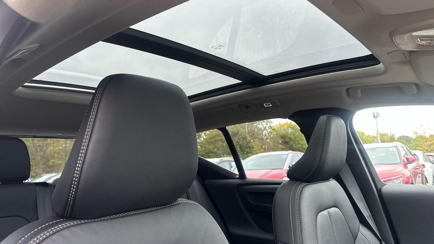 Used Volvo XC40 2025 for sale - 76337650: Photo 41