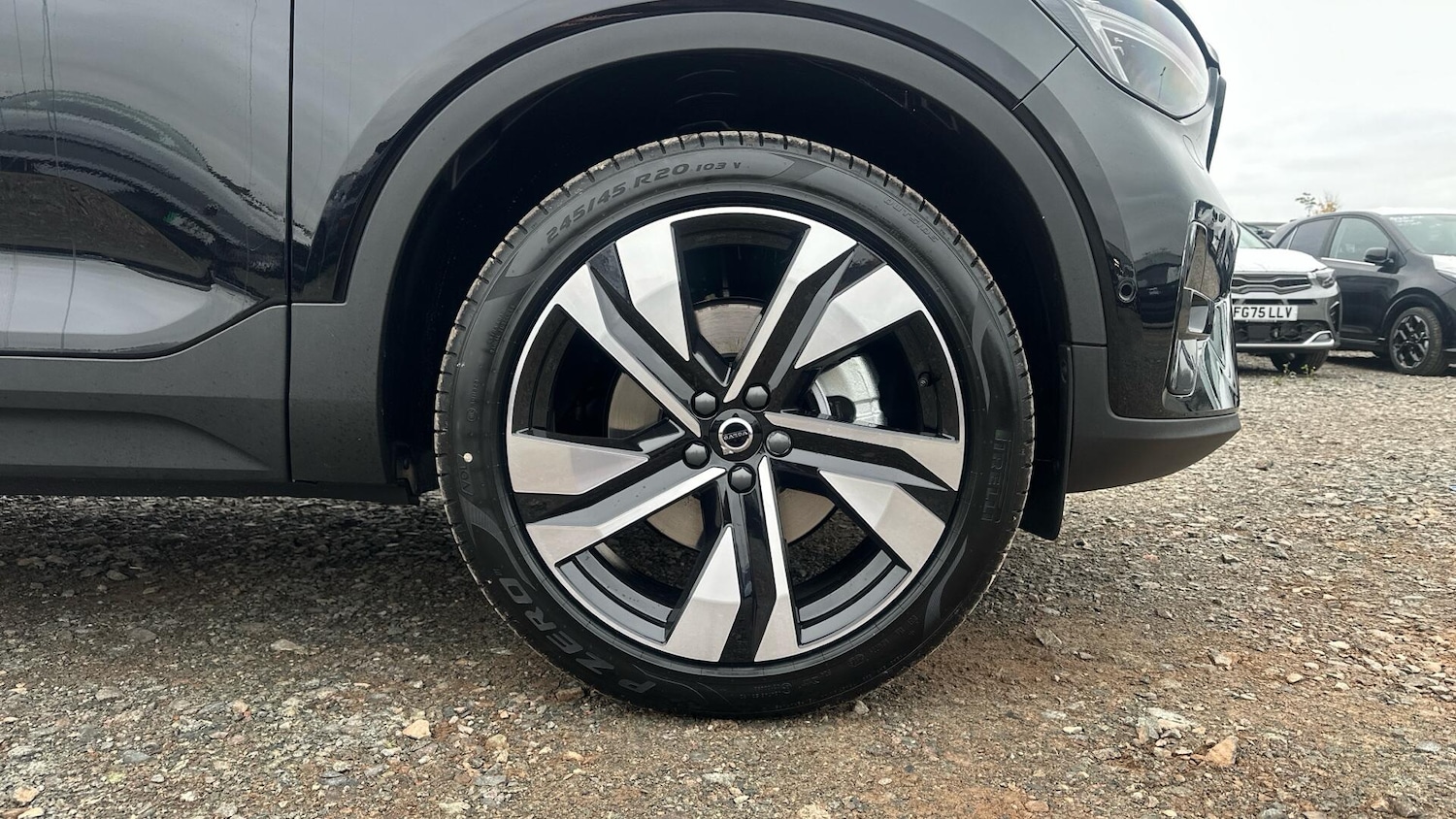 Used Volvo XC40 2025 for sale - 76337650: Photo 9