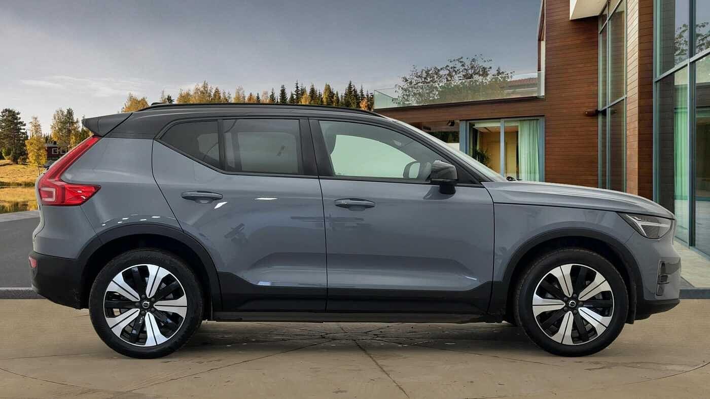 Used Volvo XC40 2022 for sale - 77440417: Photo 2