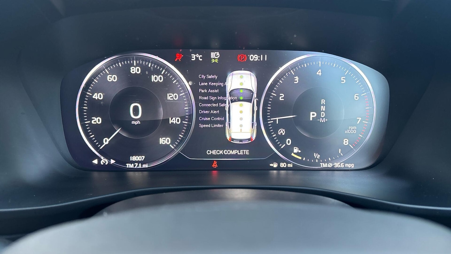 Used Volvo XC40 2021 for sale - 76714872: Photo 11