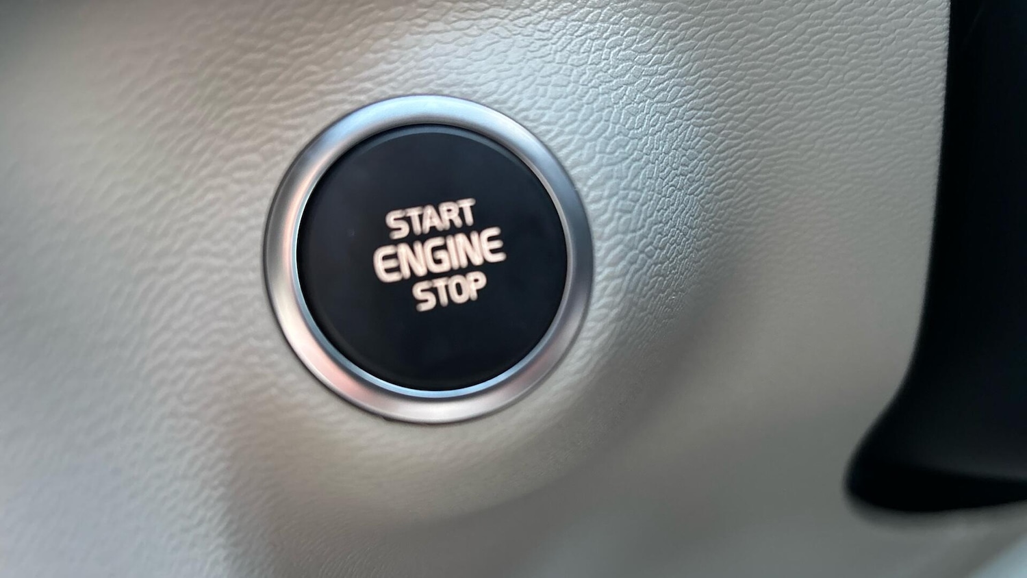 Used Volvo XC40 2021 for sale - 76714872: Photo 24