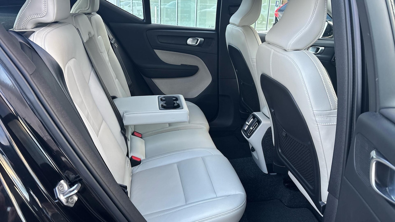 Used Volvo XC40 2021 for sale - 76714872: Photo 29