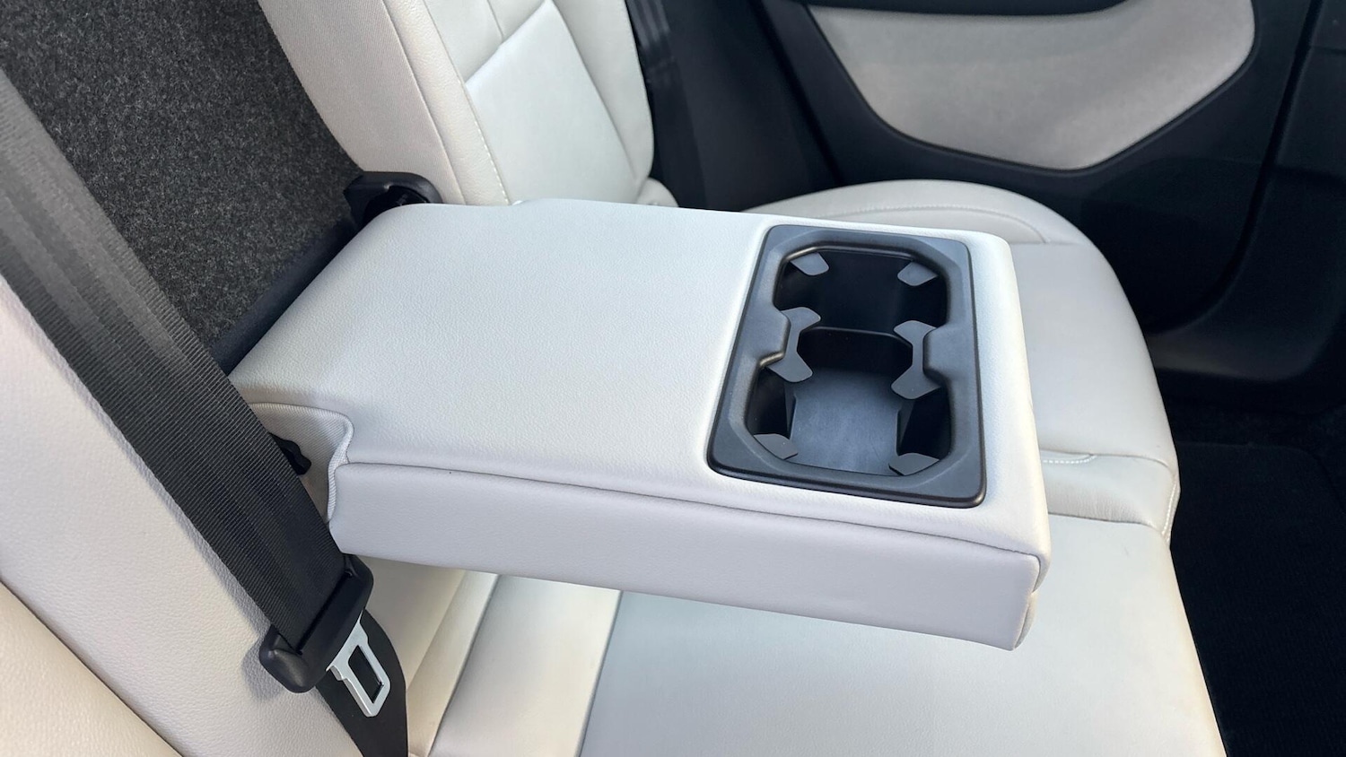 Used Volvo XC40 2021 for sale - 76714872: Photo 30