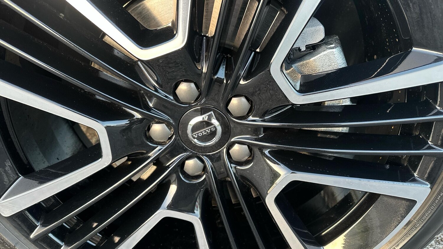 Used Volvo XC40 2025 for sale - 77672987: Photo 15