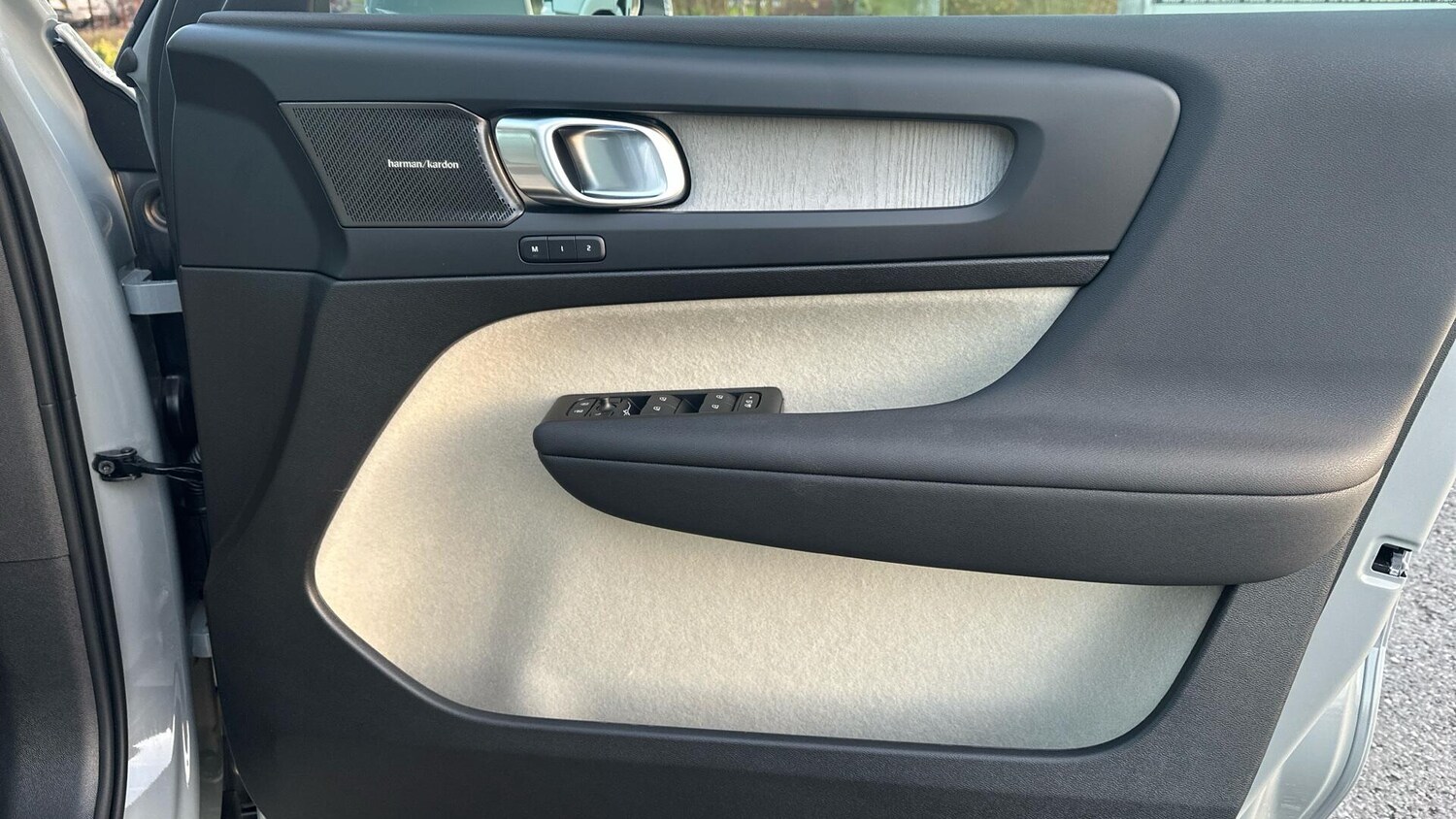 Used Volvo XC40 2025 for sale - 77672987: Photo 29