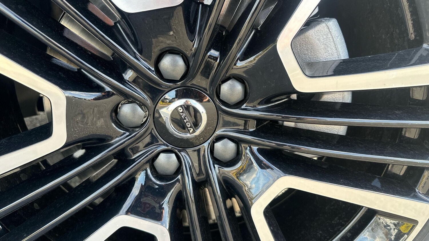 Used Volvo XC40 2025 for sale - 77672982: Photo 15