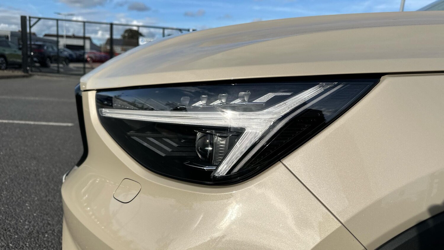 Used Volvo XC40 2025 for sale - 77672982: Photo 17