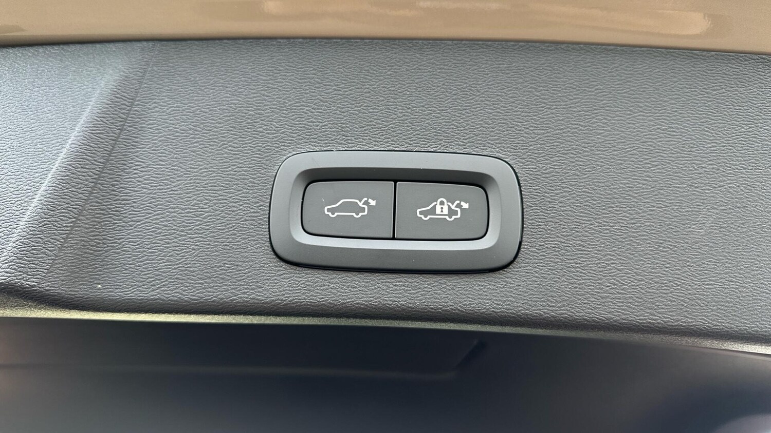 Used Volvo XC40 2025 for sale - 77672982: Photo 23