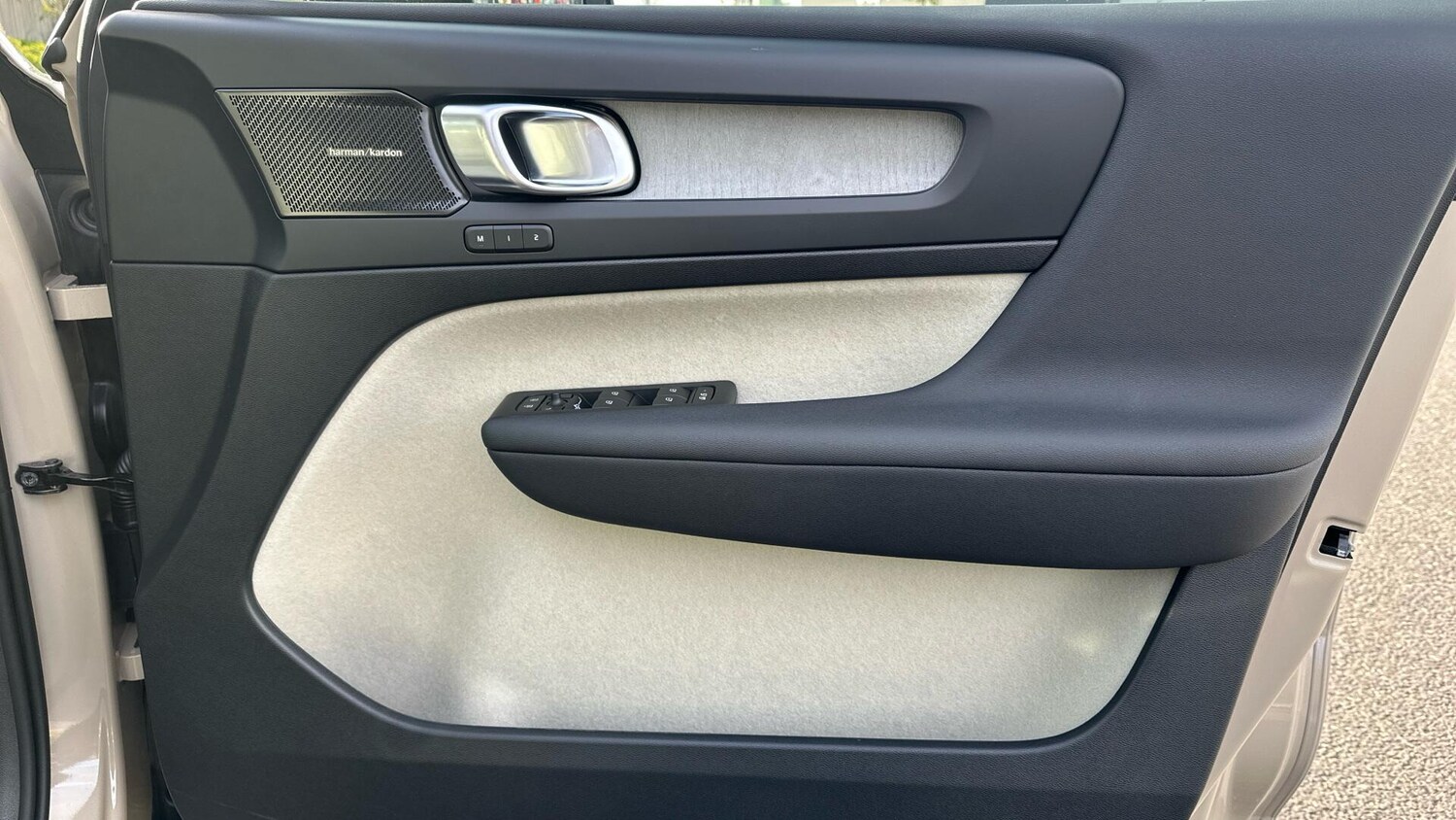 Used Volvo XC40 2025 for sale - 77672982: Photo 29