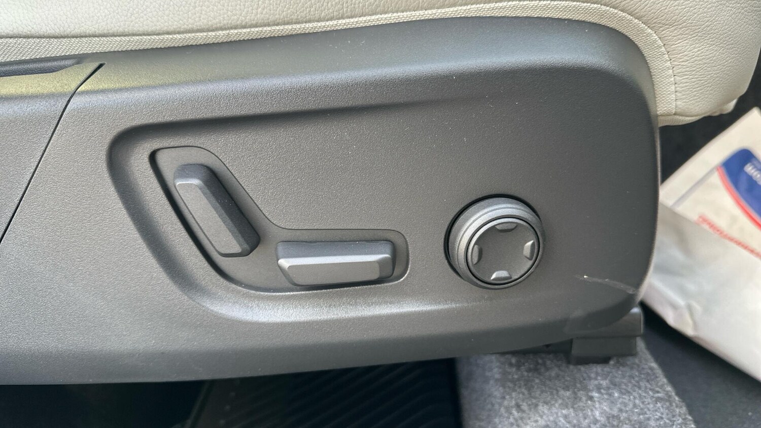 Used Volvo XC40 2025 for sale - 77672982: Photo 31