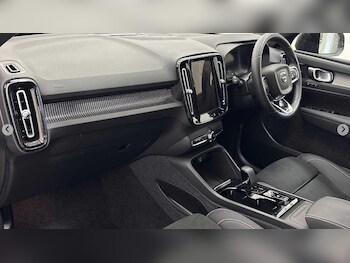 Used Volvo XC40 2023 for sale - 77768154: Photo