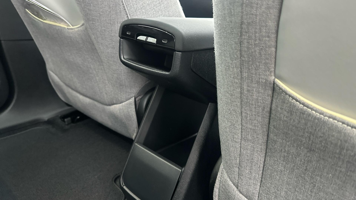 Used Volvo EX30 2025 for sale - 76380758: Photo 27