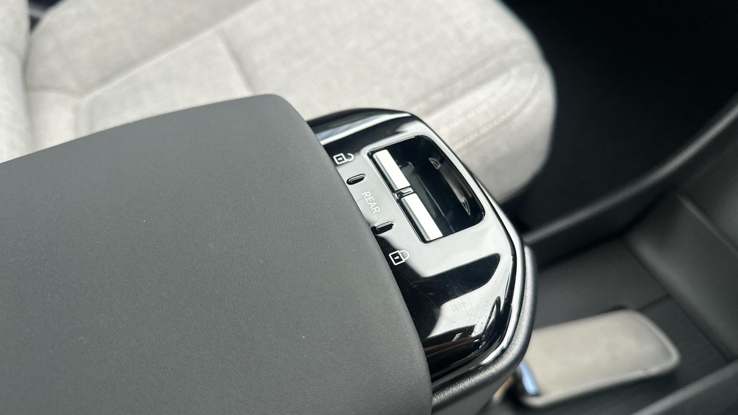 Used Volvo EX30 2025 for sale - 76380758: Photo 35