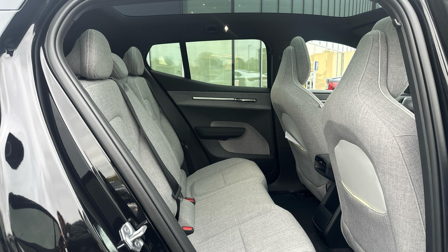 Used Volvo EX30 2025 for sale - 76380758: Photo 8