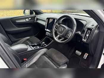 Used Volvo XC40 2021 for sale - 76850154: Photo