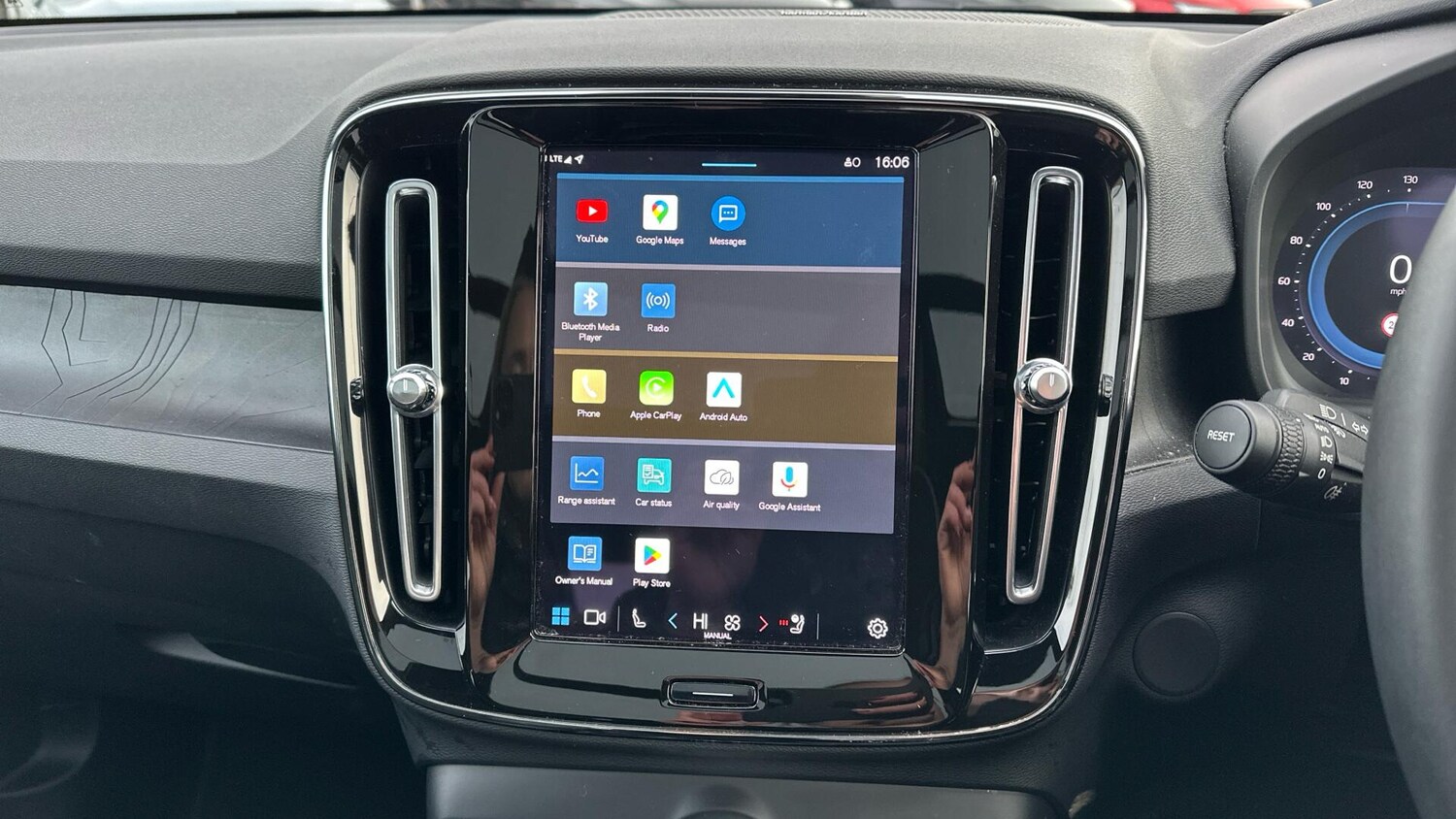 Used Volvo XC40 2022 for sale - 77672941: Photo 12